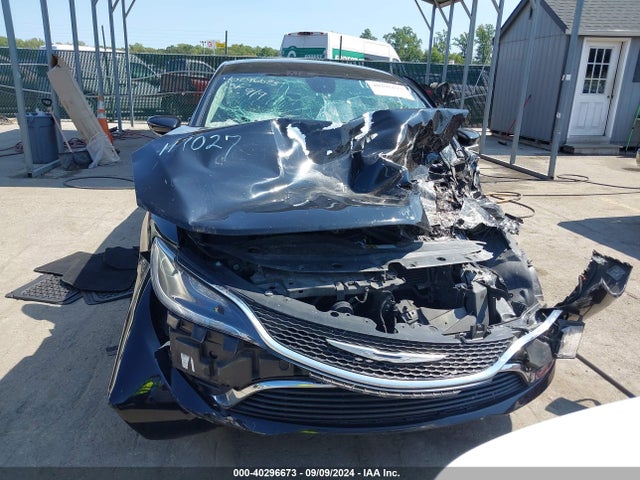 1C3CCCAB1GN117027 Chrysler 200 Limited