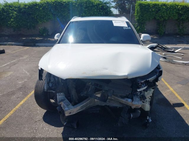 WA1ECCFS5HR008412 Audi Q3 2.0t Premium