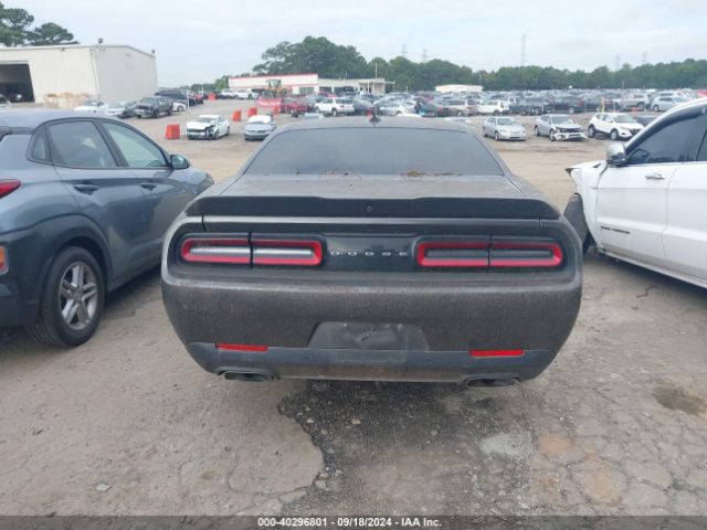 2C3CDZFJ5HH601468 Dodge Challenger 392 Hemi Scat Pack Shaker