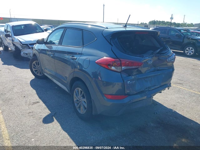 Hyundai TUCSON SE 2017 KM8J33A49HU530028 Image 3
