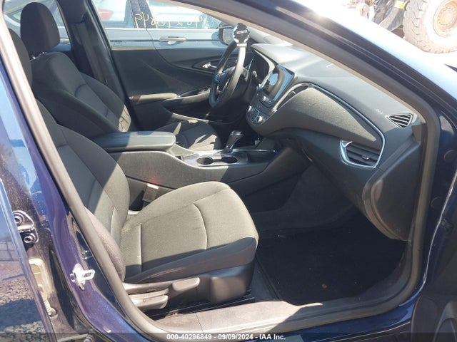 1G1ZD5ST2KF123226 Chevrolet MALIBU LT
