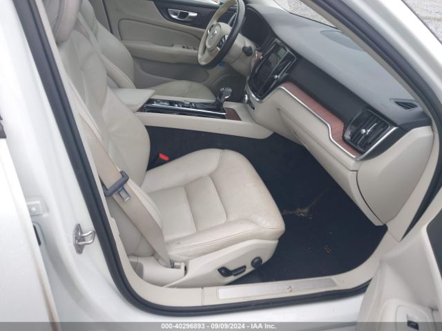 7JR102FK2MG096902 Volvo S60 T5 Momentum