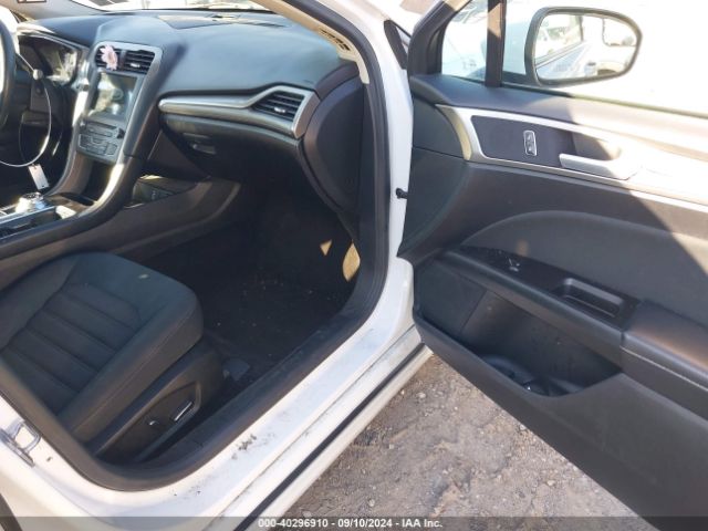 3FA6P0H75HR355495 Ford FUSION SE