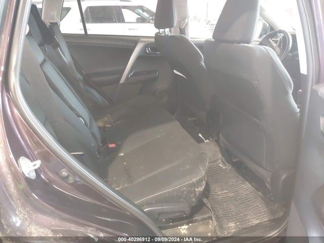 Toyota Rav4 Xle 2018 2T3RFREV2JW781227 Image 8