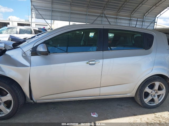 Chevrolet Sonic Ltz Auto 2015 1G1JE6SB2F4201173 Image 13