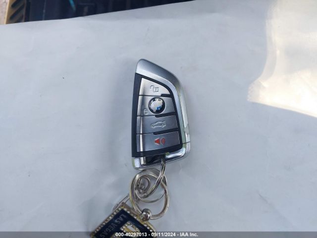 2017 BMW X5 5UXKR0C54H0U52288 Photo 10