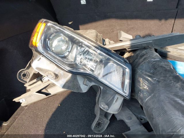 1C4RJFAG4KC635453 Jeep Grand Cherokee Laredo E 4x4