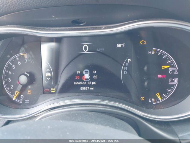 1C4RJFAG4KC635453 Jeep Grand Cherokee Laredo E 4x4