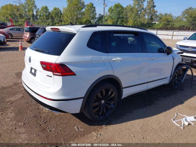 3VV2B7AX2LM152260 Volkswagen Tiguan 2.0t Se/2.0t Se R-line Black/2.0t Sel