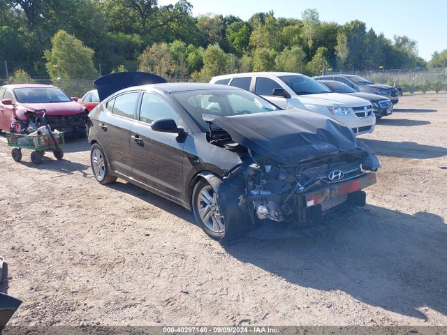 2019 5NPD84LF1KH453003 main image