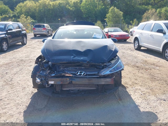 Hyundai Elantra Value Edition 2019 5NPD84LF1KH453003 Image 12