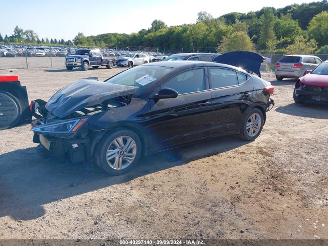 Hyundai Elantra Value Edition 2019 5NPD84LF1KH453003 Image 2