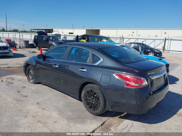 Nissan Altima 2.5 S 2015 1N4AL3AP8FC200100 Image 3