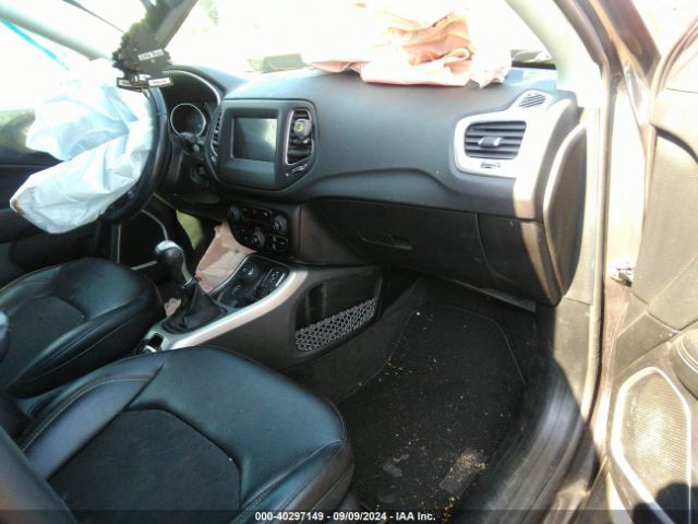 3C4NJDBB3JT153128 Jeep Compass Latitude 4x4