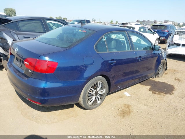 3VWD17AJ5EM427173 Volkswagen Jetta 1.8t Se