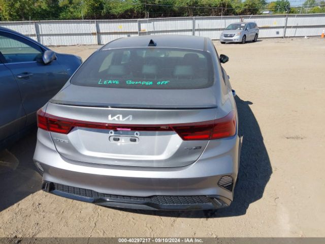 3KPF54AD8NE424514 KIA Forte Gt-line