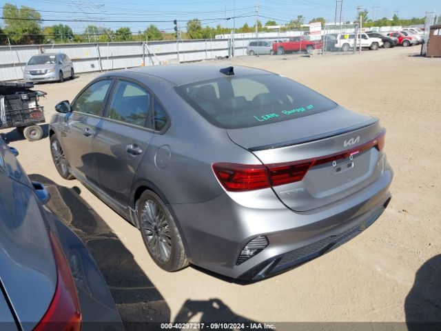3KPF54AD8NE424514 KIA Forte Gt-line