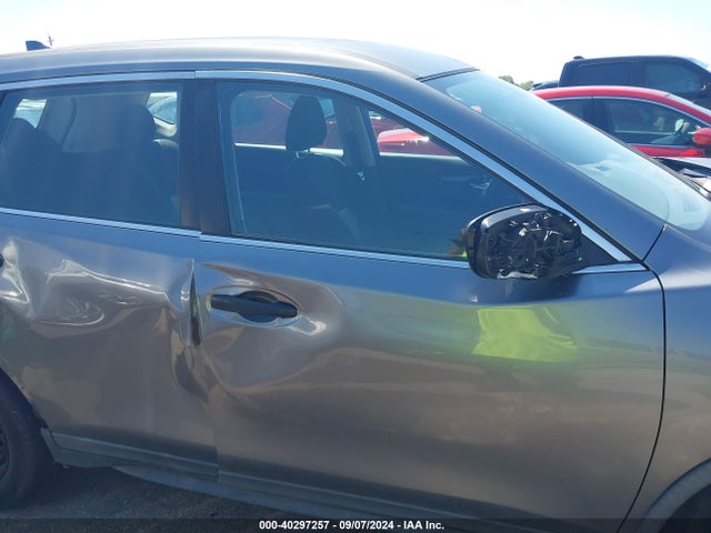 Nissan ROGUE S 2018 KNMAT2MVXJP530305 Image 13