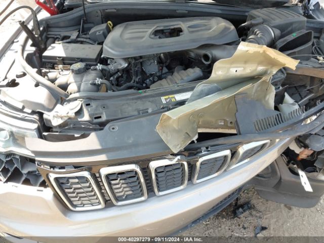 1C4RJEAG1JC132312 Jeep Grand Cherokee Laredo 4x2
