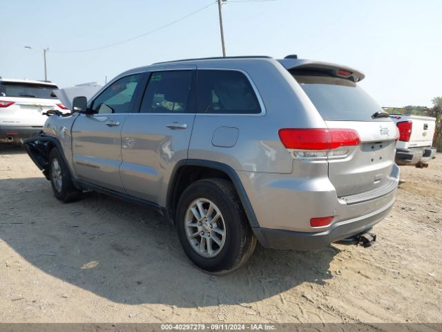 1C4RJEAG1JC132312 Jeep Grand Cherokee Laredo 4x2