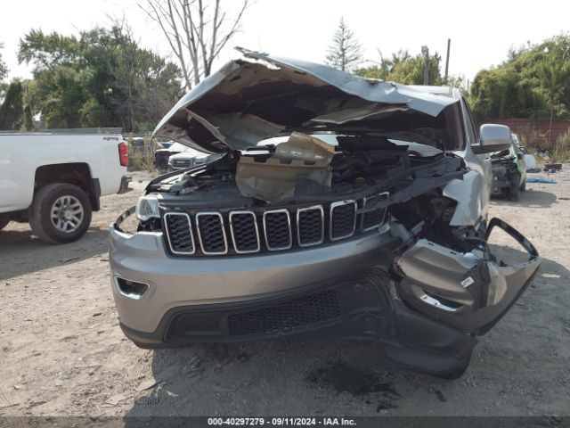 1C4RJEAG1JC132312 Jeep Grand Cherokee Laredo 4x2
