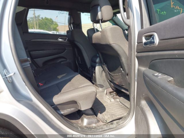 1C4RJEAG1JC132312 Jeep Grand Cherokee Laredo 4x2