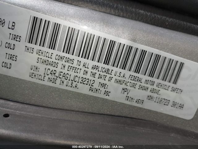 1C4RJEAG1JC132312 Jeep Grand Cherokee Laredo 4x2