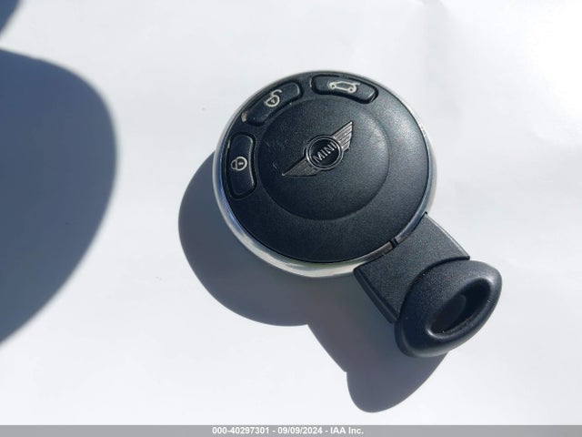 2008 MINI COOPER S CLUBMAN WMWMM33588TP89133 Photo 10