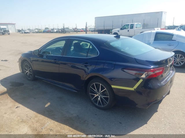Toyota CAMRY SE 2022 4T1G11AK3NU661731 Image 3
