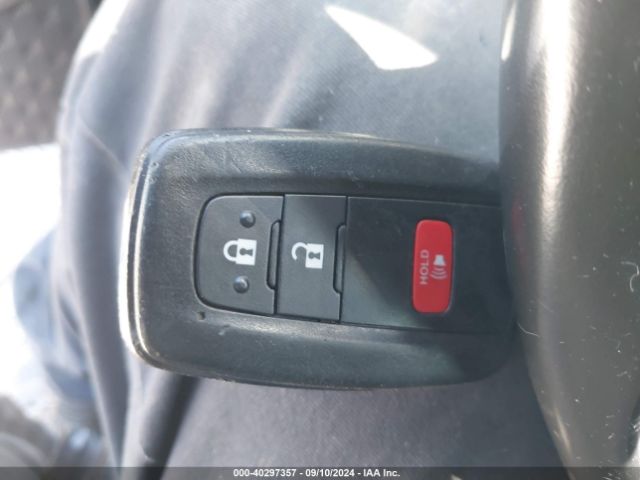 JTNKHMBX7K1032780 Toyota C-HR XLE