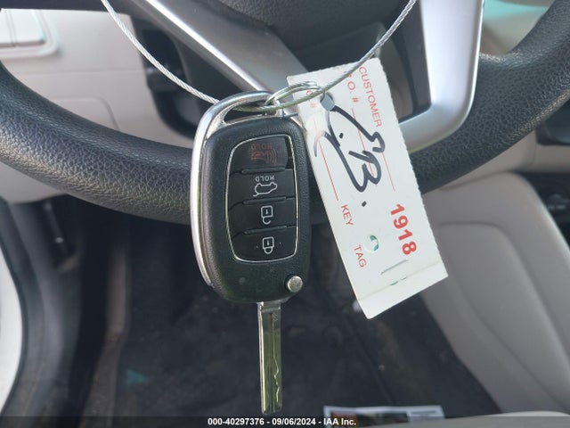 Hyundai TUCSON SE 2019 KM8J2CA47KU900757 Image 11