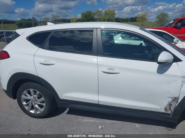 Hyundai TUCSON SE 2019 KM8J2CA47KU900757 Image 13
