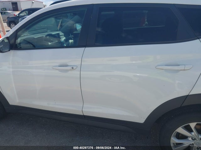 Hyundai TUCSON SE 2019 KM8J2CA47KU900757 Image 14