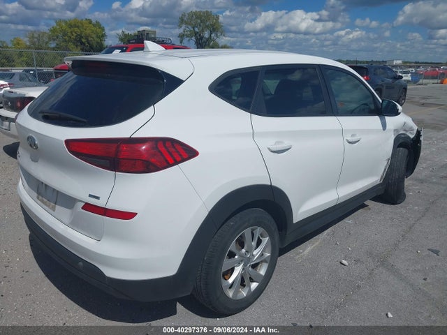 Hyundai TUCSON SE 2019 KM8J2CA47KU900757 Image 4