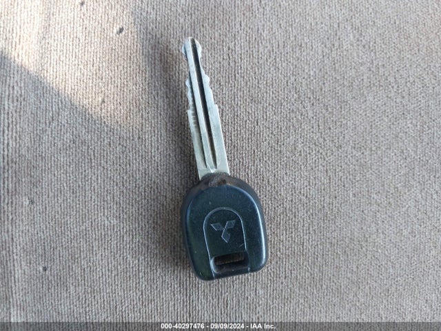 2001 MITSUBISHI MONTERO SPORT JA4LS21HX1P000470 Photo 10