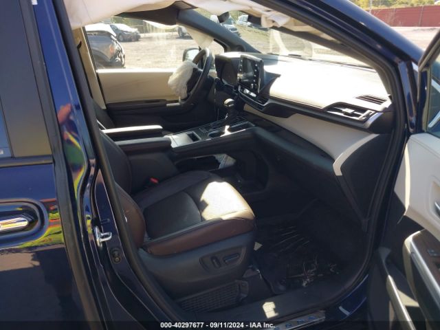 5TDESKFC4PS093013 Toyota Sienna Platinum
