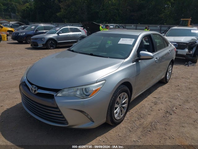 Toyota CAMRY LE 2017 4T1BF1FK7HU651874 Image 2
