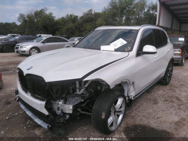 5UXCR4C06N9J19596 BMW X5 Sdrive40i