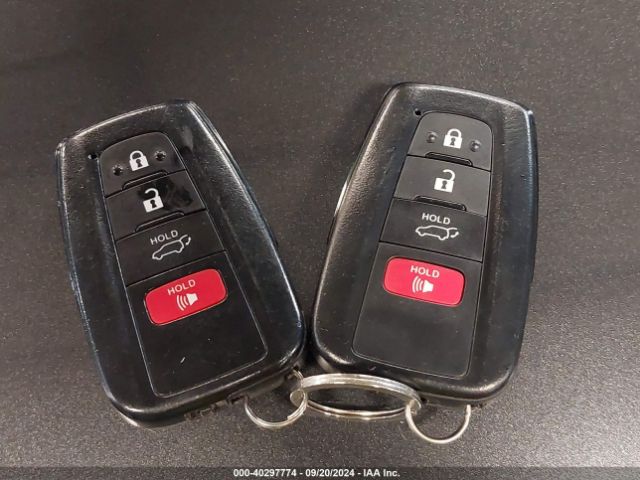 5TDKDRBH0PS030076 Toyota Highlander Xle