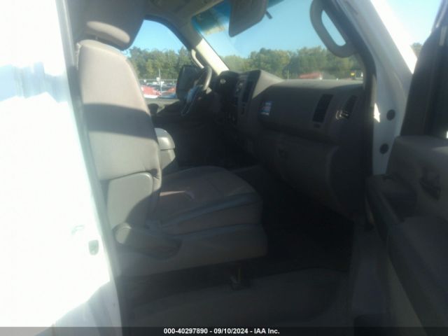 1N6BF0KX0FN807578 Nissan Nv Cargo Nv2500 Hd Sv V6