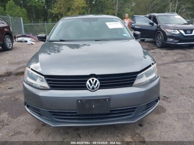 3VW2K7AJ6EM294136 Volkswagen Jetta 2.0l S