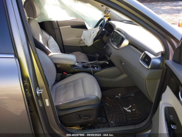 5XYPKDA50GG113235 KIA Sorento 3.3l Sx