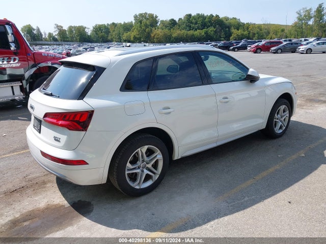 WA1ANAFY6J2122872 Audi Q5 2.0t Premium/2.0t Tech Premium