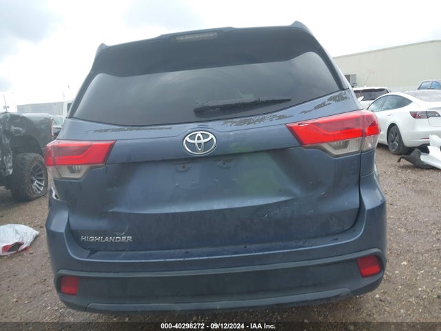 Toyota Highlander Le 2019 5TDZARFH2KS052266 Image 16