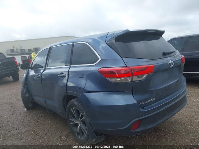 5TDZARFH2KS052266 Toyota Highlander Le