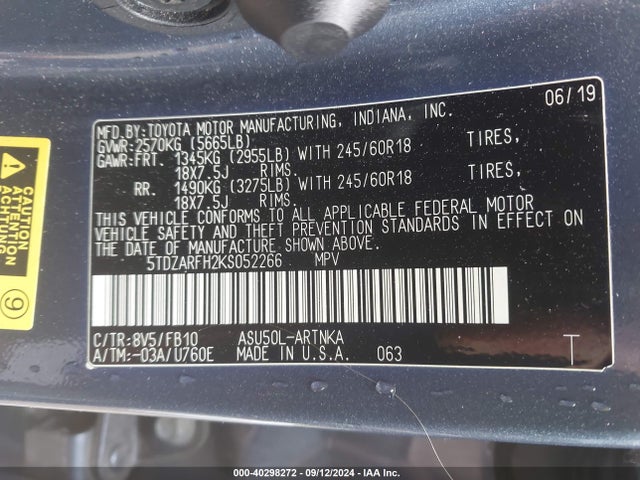 5TDZARFH2KS052266 Toyota Highlander Le