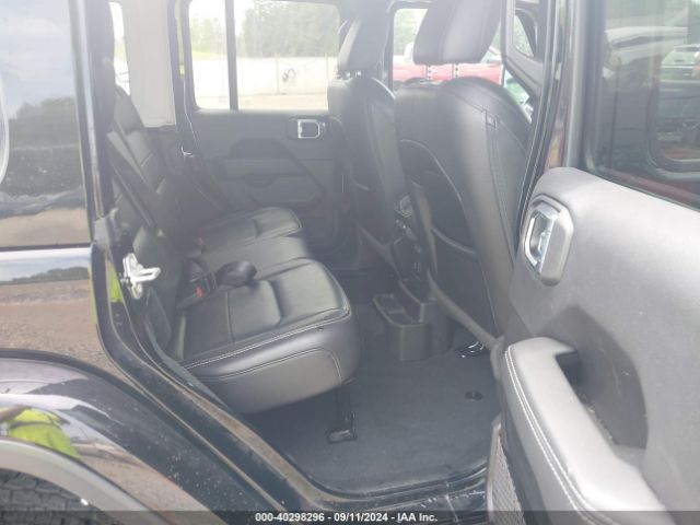 1C4HJXEG4NW116157 Jeep Wrangler Unlimited Sahara 4x4