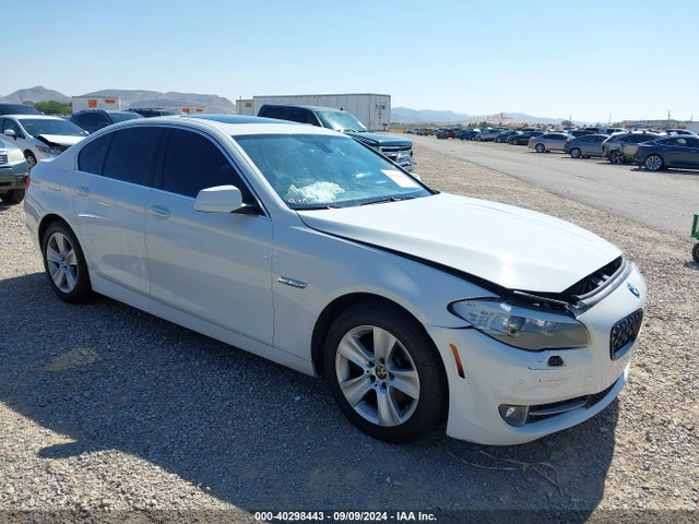 40298443 :رقم المزاد ، WBAXG5C57DD235005 vin ، 2013 Bmw 528i مزاد بيع