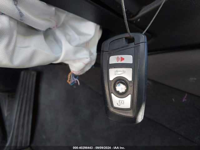 40298443 :رقم المزاد ، WBAXG5C57DD235005 vin ، 2013 Bmw 528i مزاد بيع