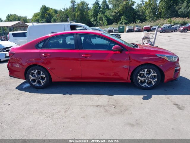 3KPF24AD4ME353027 KIA Forte Lxs